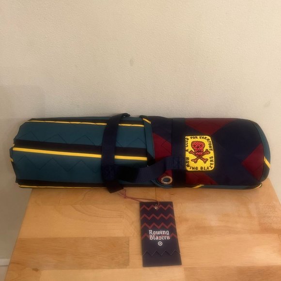 New Rowing Blazers Triple Stripe Water Repellant Outdoor Blanket x Target 72x72 - Picture 4 of 9